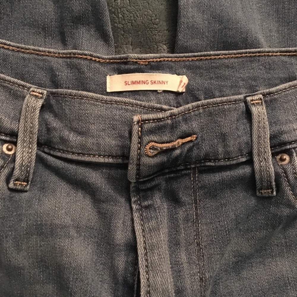 Levi’s slimming skinny ankle length jeans